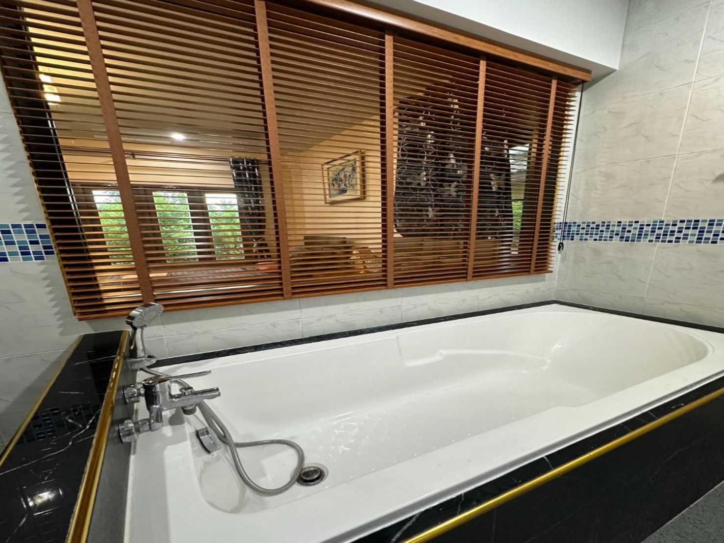 Capital O 75518 Baan Rose Resort Ao Luk エクステリア 写真