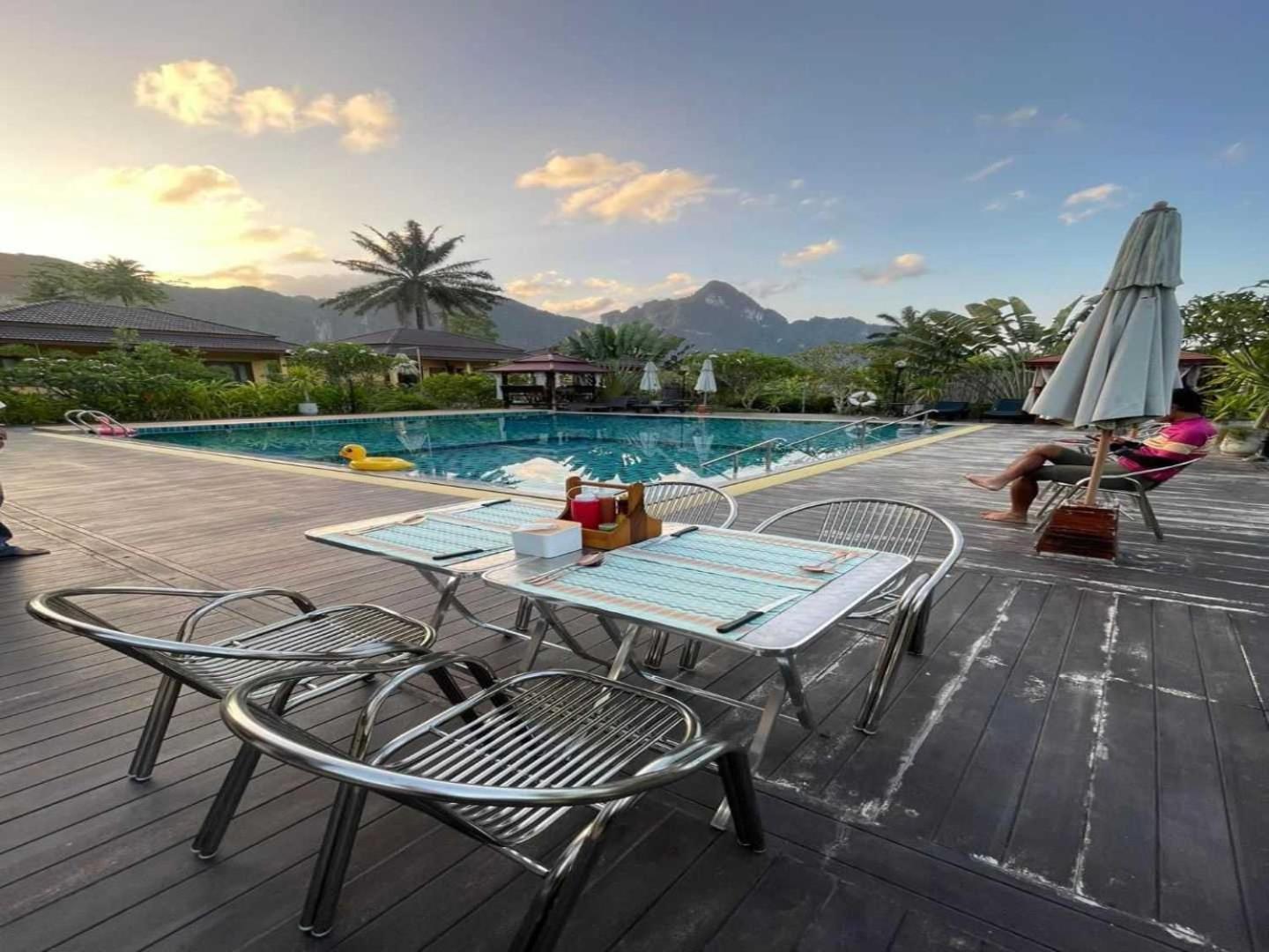 Capital O 75518 Baan Rose Resort Ao Luk エクステリア 写真