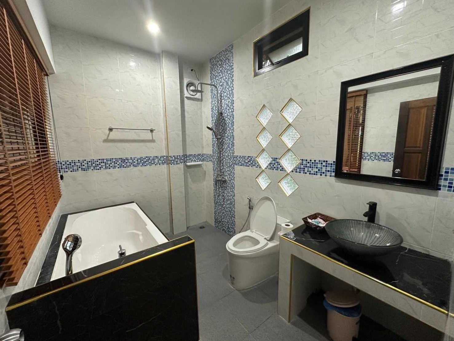 Capital O 75518 Baan Rose Resort Ao Luk エクステリア 写真