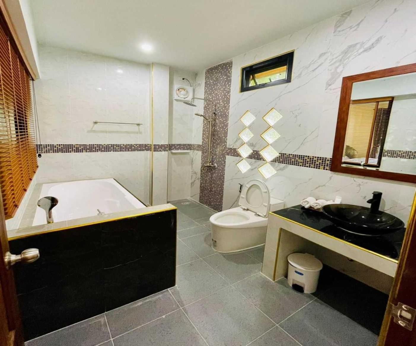 Capital O 75518 Baan Rose Resort Ao Luk エクステリア 写真
