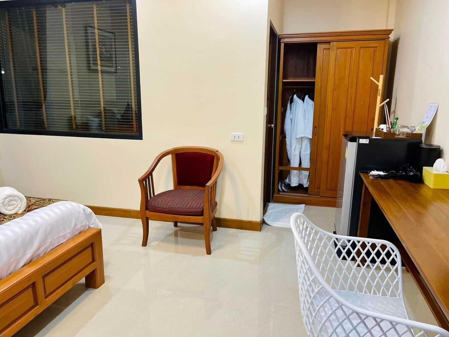 Capital O 75518 Baan Rose Resort Ao Luk エクステリア 写真